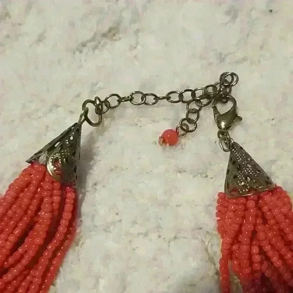 Red Beaded adjustable necklace - Picture 2 of 4